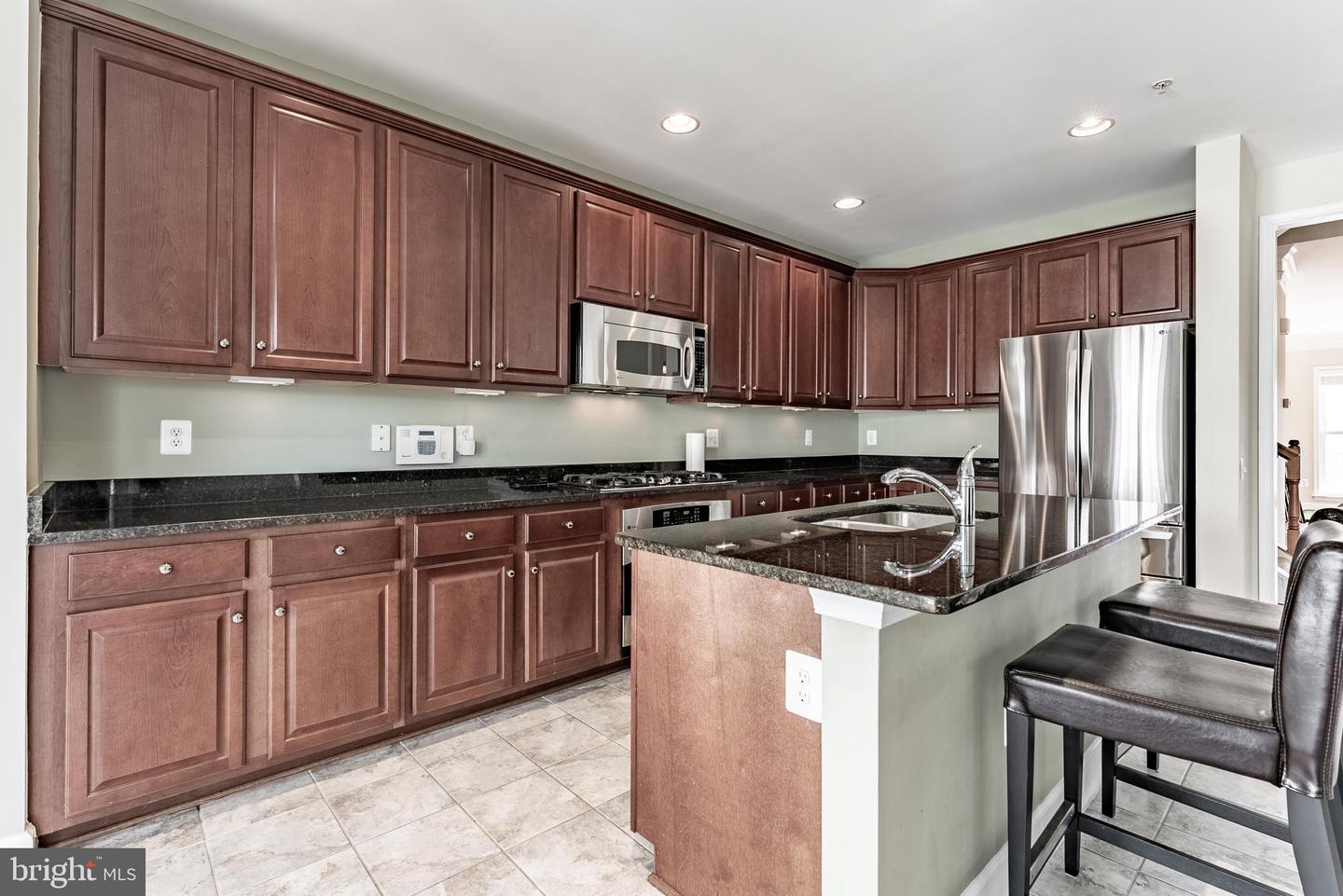 2225 OBERLIN DR #334A, WOODBRIDGE, Virginia 22191, 3 Bedrooms Bedrooms, ,2 BathroomsBathrooms,Residential,For sale,2225 OBERLIN DR #334A,VAPW2098836 MLS # VAPW2098836
