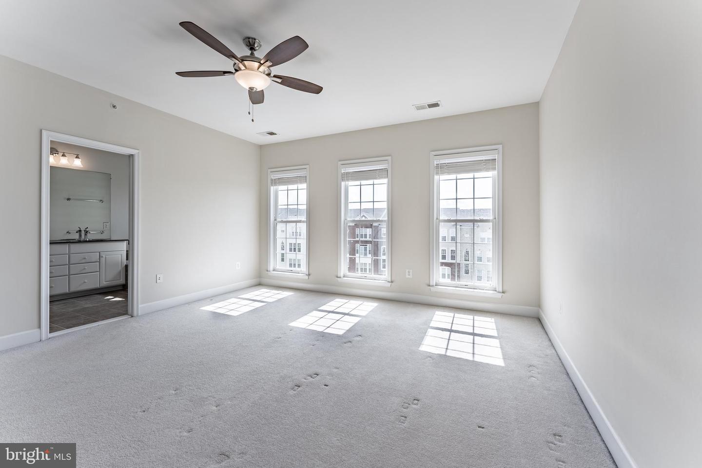 2225 OBERLIN DR #334A, WOODBRIDGE, Virginia 22191, 3 Bedrooms Bedrooms, ,2 BathroomsBathrooms,Residential,For sale,2225 OBERLIN DR #334A,VAPW2098836 MLS # VAPW2098836