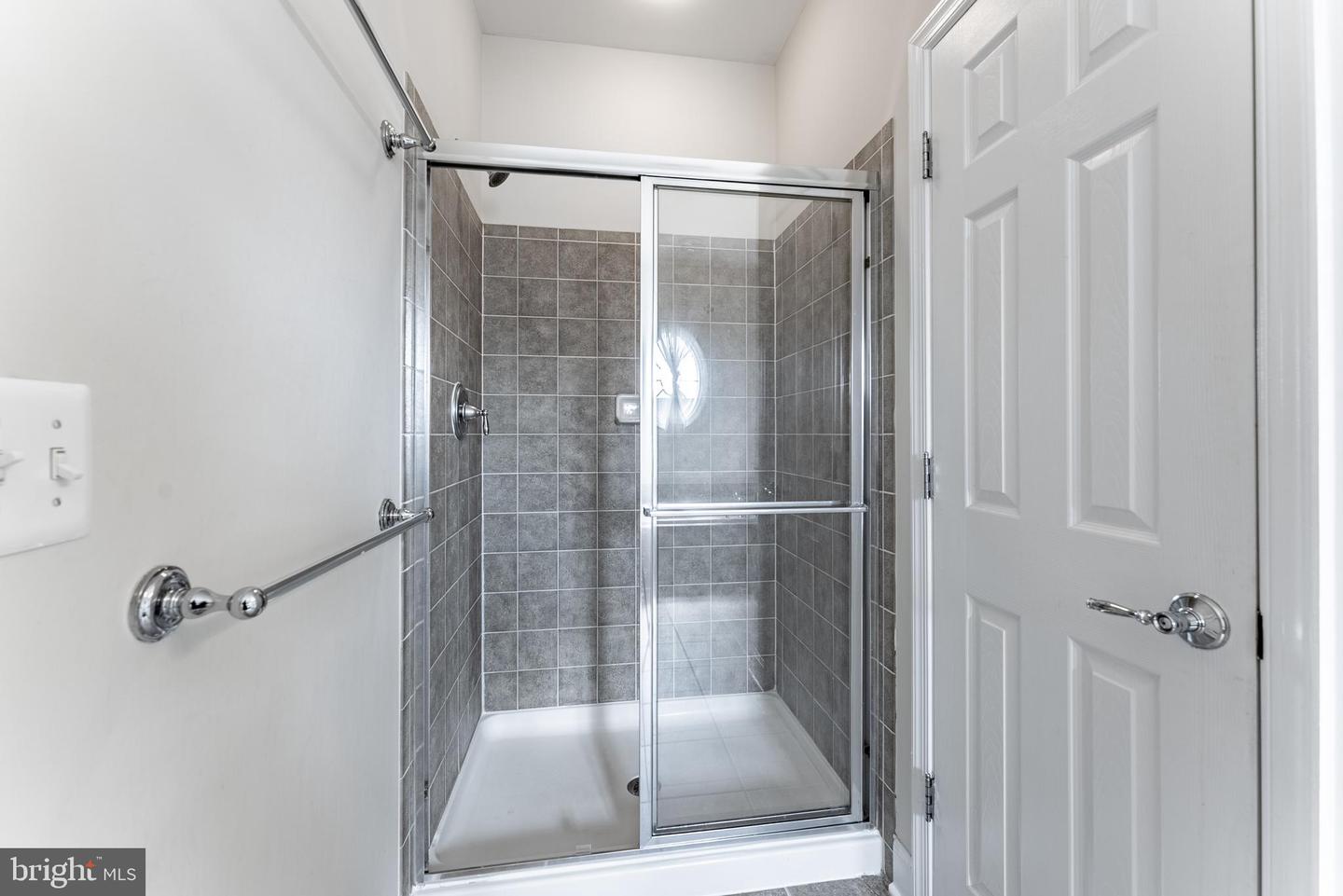 2225 OBERLIN DR #334A, WOODBRIDGE, Virginia 22191, 3 Bedrooms Bedrooms, ,2 BathroomsBathrooms,Residential,For sale,2225 OBERLIN DR #334A,VAPW2098836 MLS # VAPW2098836