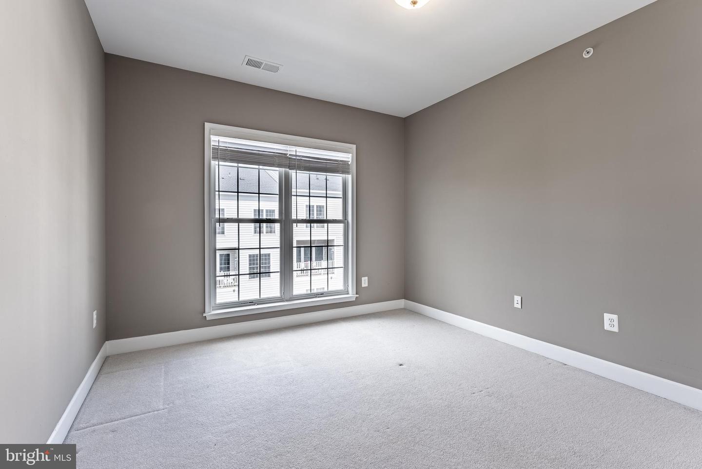 2225 OBERLIN DR #334A, WOODBRIDGE, Virginia 22191, 3 Bedrooms Bedrooms, ,2 BathroomsBathrooms,Residential,For sale,2225 OBERLIN DR #334A,VAPW2098836 MLS # VAPW2098836