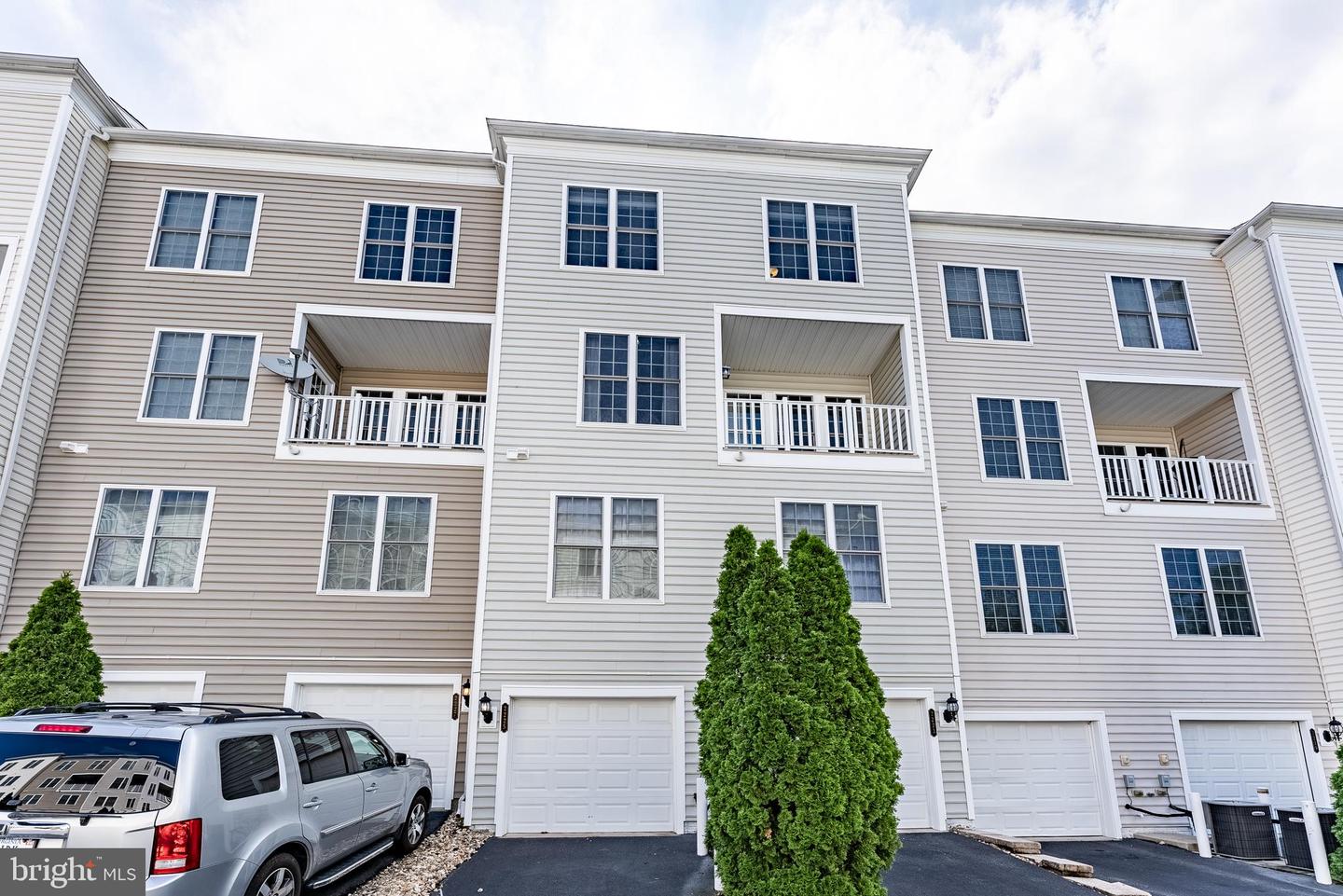 2225 OBERLIN DR #334A, WOODBRIDGE, Virginia 22191, 3 Bedrooms Bedrooms, ,2 BathroomsBathrooms,Residential,For sale,2225 OBERLIN DR #334A,VAPW2098836 MLS # VAPW2098836