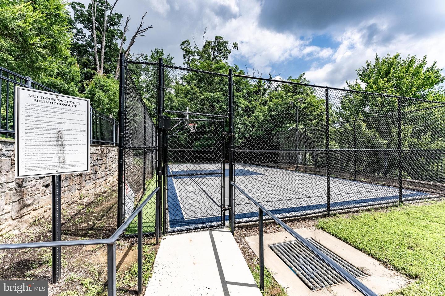 2225 OBERLIN DR #334A, WOODBRIDGE, Virginia 22191, 3 Bedrooms Bedrooms, ,2 BathroomsBathrooms,Residential,For sale,2225 OBERLIN DR #334A,VAPW2098836 MLS # VAPW2098836