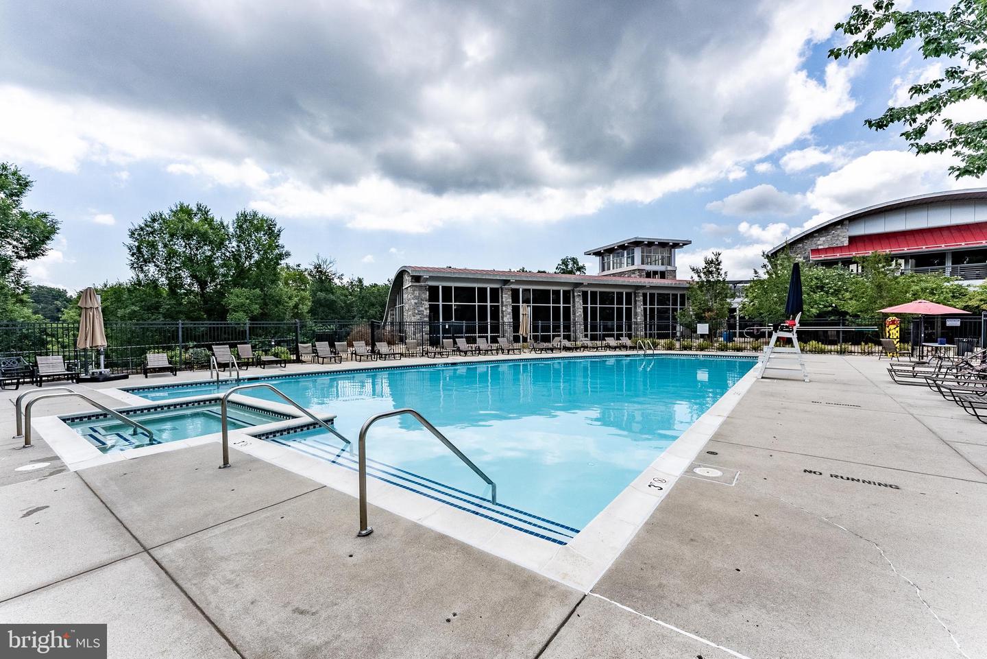 2225 OBERLIN DR #334A, WOODBRIDGE, Virginia 22191, 3 Bedrooms Bedrooms, ,2 BathroomsBathrooms,Residential,For sale,2225 OBERLIN DR #334A,VAPW2098836 MLS # VAPW2098836