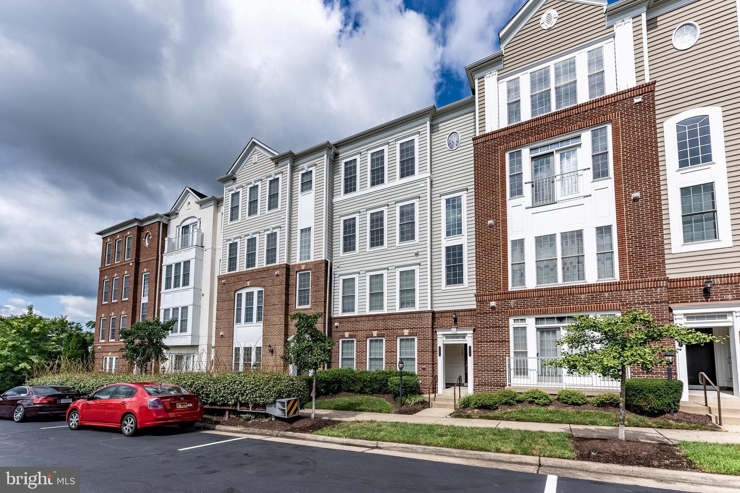 2225 OBERLIN DR #334A, WOODBRIDGE, Virginia 22191, 3 Bedrooms Bedrooms, ,2 BathroomsBathrooms,Residential,For sale,2225 OBERLIN DR #334A,VAPW2098836 MLS # VAPW2098836