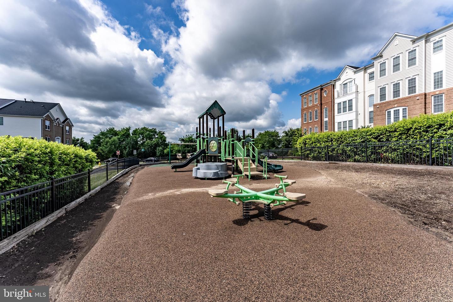 2225 OBERLIN DR #334A, WOODBRIDGE, Virginia 22191, 3 Bedrooms Bedrooms, ,2 BathroomsBathrooms,Residential,For sale,2225 OBERLIN DR #334A,VAPW2098836 MLS # VAPW2098836