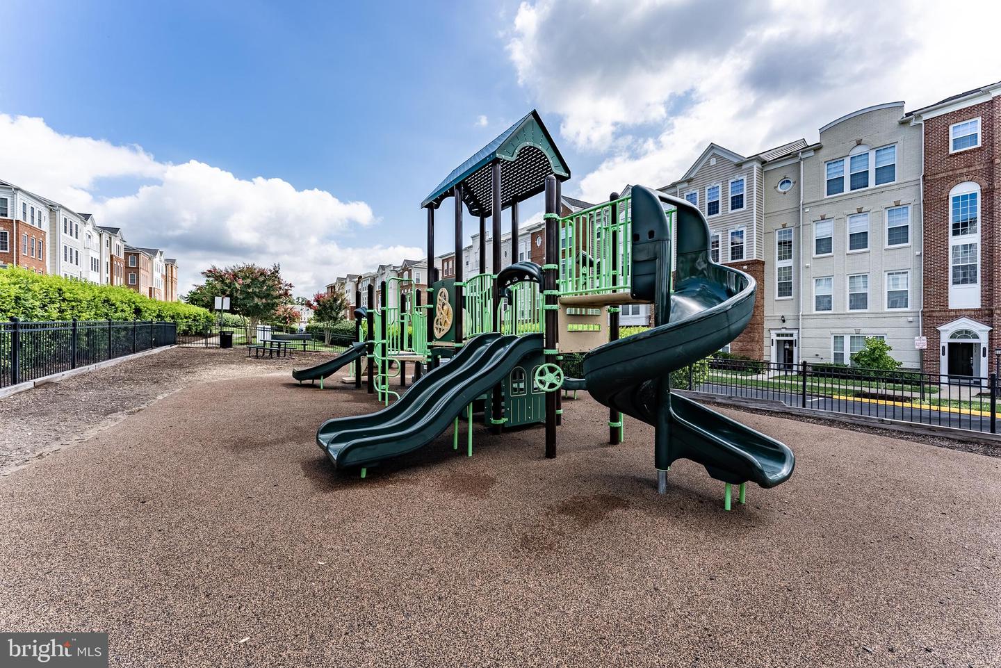 2225 OBERLIN DR #334A, WOODBRIDGE, Virginia 22191, 3 Bedrooms Bedrooms, ,2 BathroomsBathrooms,Residential,For sale,2225 OBERLIN DR #334A,VAPW2098836 MLS # VAPW2098836