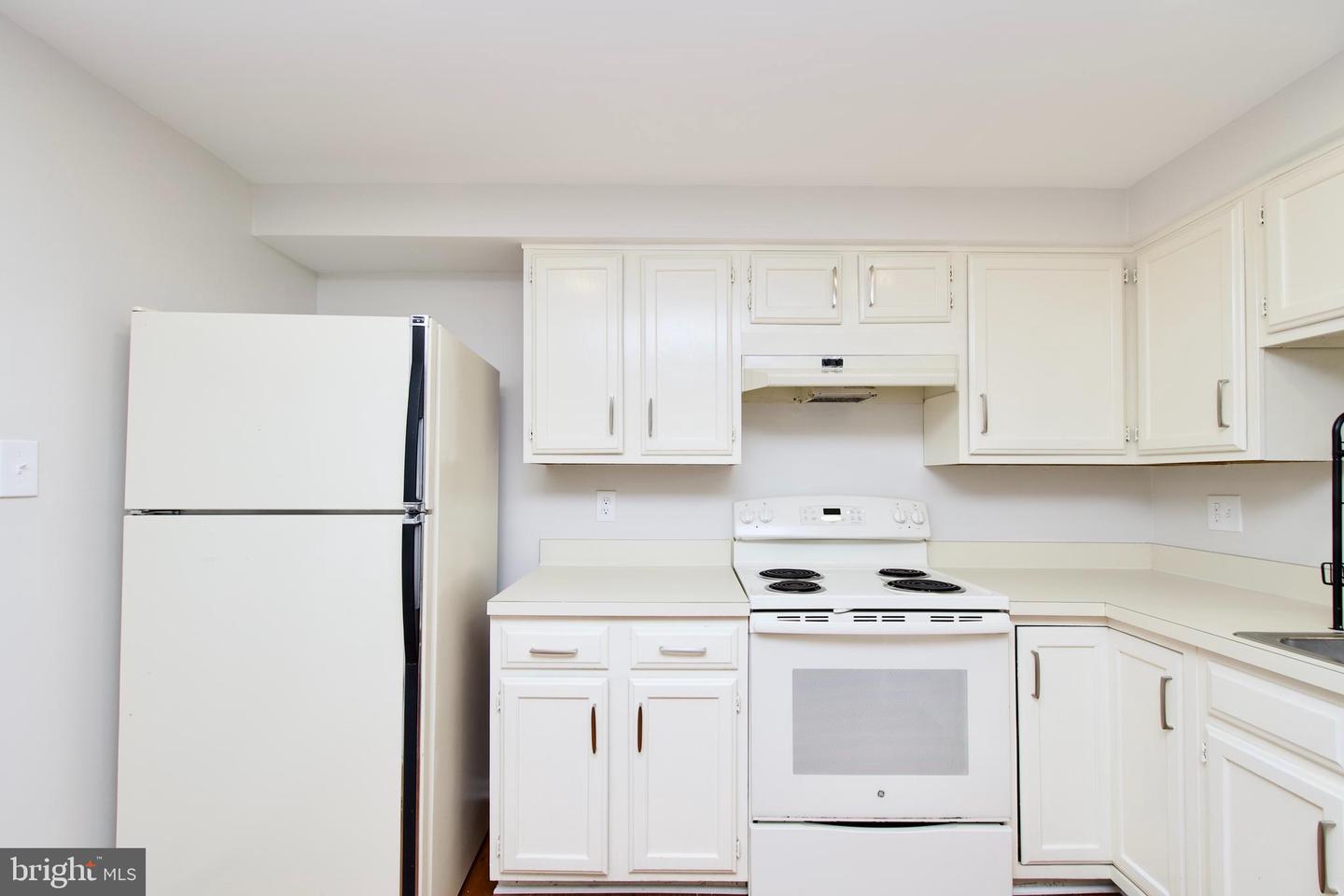 11900 FIELDTHORN CT, RESTON, Virginia 20194, 2 Bedrooms Bedrooms, ,2 BathroomsBathrooms,Residential,For sale,11900 FIELDTHORN CT,VAFX2253822 MLS # VAFX2253822