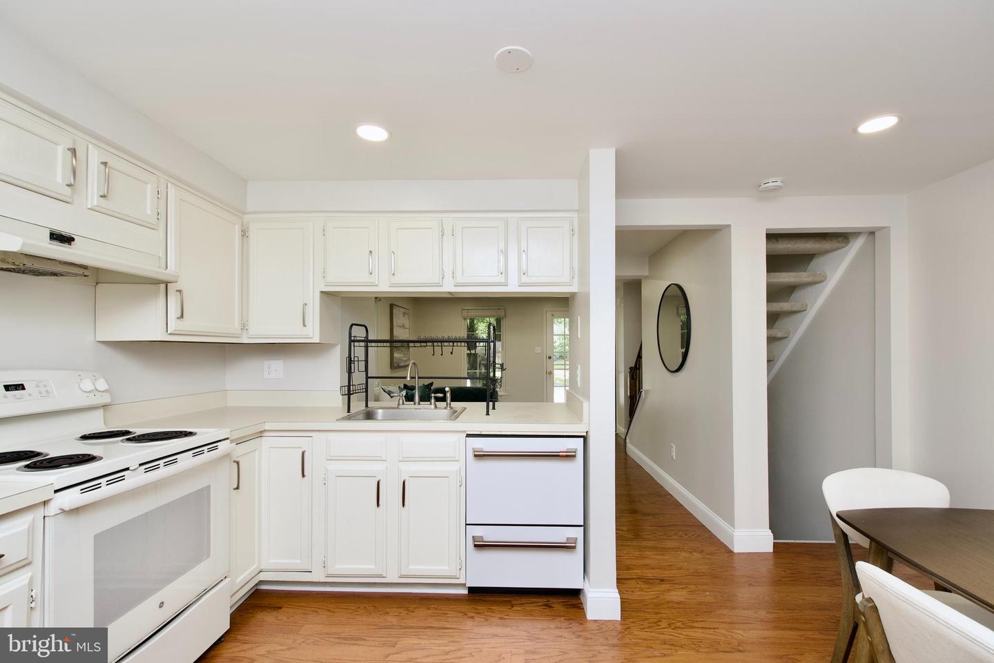 11900 FIELDTHORN CT, RESTON, Virginia 20194, 2 Bedrooms Bedrooms, ,2 BathroomsBathrooms,Residential,For sale,11900 FIELDTHORN CT,VAFX2253822 MLS # VAFX2253822