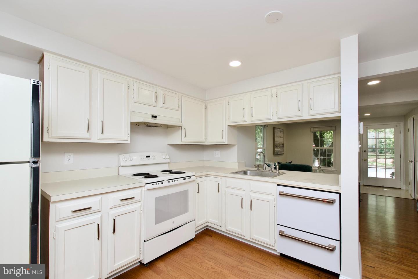 11900 FIELDTHORN CT, RESTON, Virginia 20194, 2 Bedrooms Bedrooms, ,2 BathroomsBathrooms,Residential,For sale,11900 FIELDTHORN CT,VAFX2253822 MLS # VAFX2253822