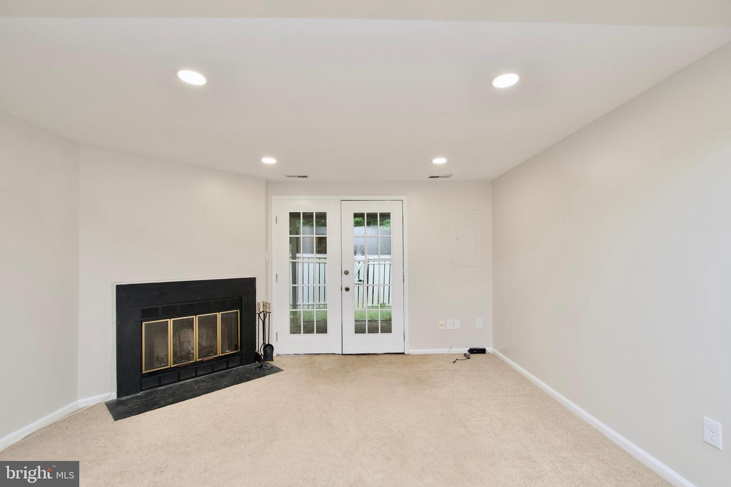 11900 FIELDTHORN CT, RESTON, Virginia 20194, 2 Bedrooms Bedrooms, ,2 BathroomsBathrooms,Residential,For sale,11900 FIELDTHORN CT,VAFX2253822 MLS # VAFX2253822