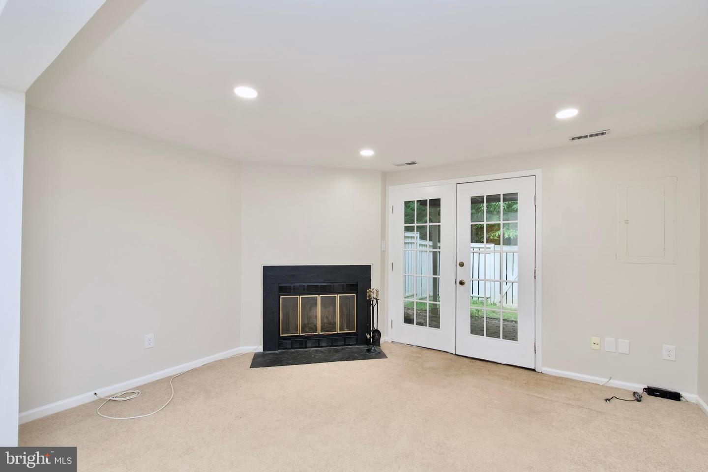 11900 FIELDTHORN CT, RESTON, Virginia 20194, 2 Bedrooms Bedrooms, ,2 BathroomsBathrooms,Residential,For sale,11900 FIELDTHORN CT,VAFX2253822 MLS # VAFX2253822