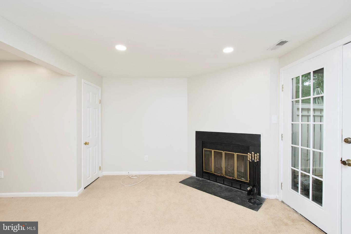 11900 FIELDTHORN CT, RESTON, Virginia 20194, 2 Bedrooms Bedrooms, ,2 BathroomsBathrooms,Residential,For sale,11900 FIELDTHORN CT,VAFX2253822 MLS # VAFX2253822