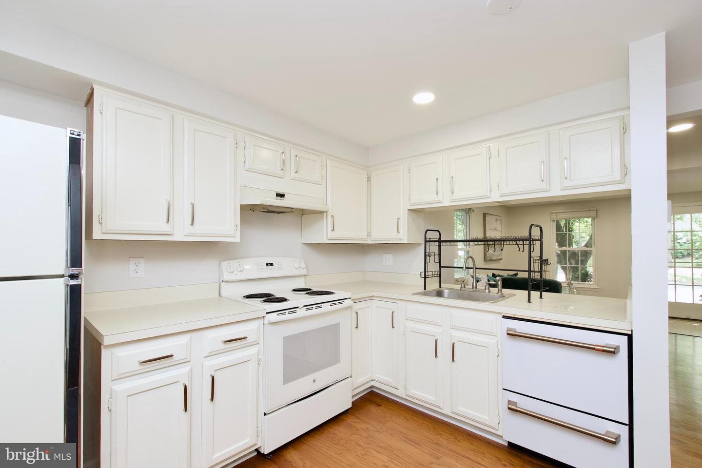 11900 FIELDTHORN CT, RESTON, Virginia 20194, 2 Bedrooms Bedrooms, ,2 BathroomsBathrooms,Residential,For sale,11900 FIELDTHORN CT,VAFX2253822 MLS # VAFX2253822