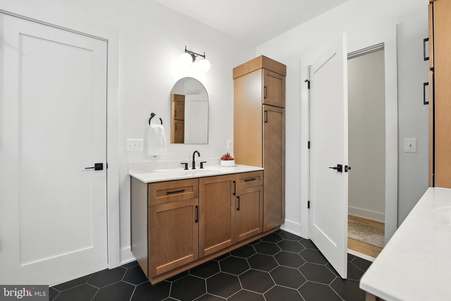41737 DALEVIEW LN, LEESBURG, Virginia 20176, 4 Bedrooms Bedrooms, ,3 BathroomsBathrooms,Residential,For sale,41737 DALEVIEW LN,VALO2101410 MLS # VALO2101410