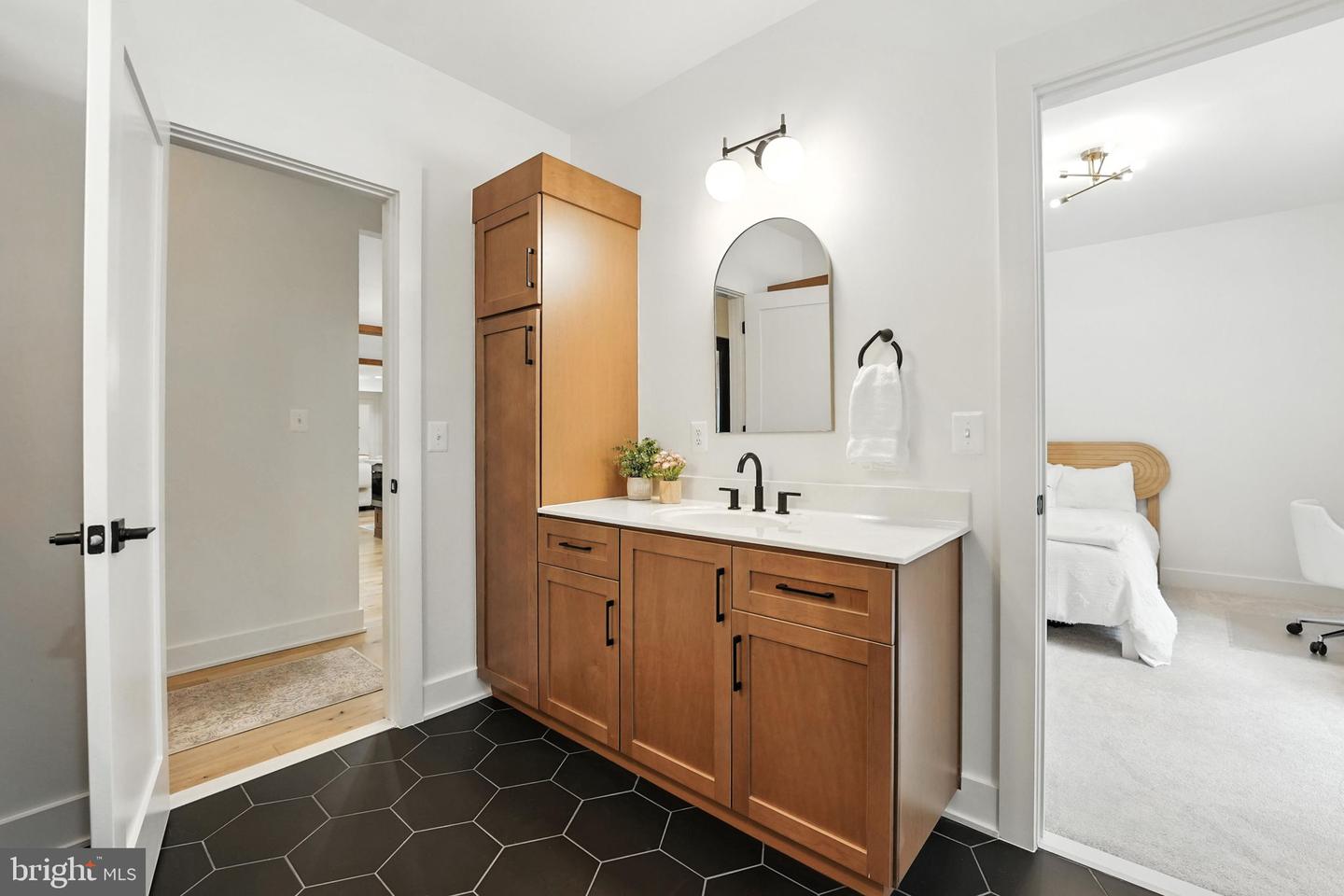 41737 DALEVIEW LN, LEESBURG, Virginia 20176, 4 Bedrooms Bedrooms, ,3 BathroomsBathrooms,Residential,For sale,41737 DALEVIEW LN,VALO2101410 MLS # VALO2101410
