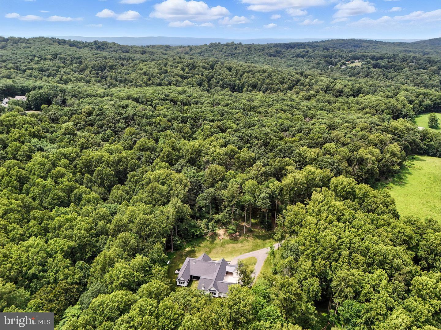 41737 DALEVIEW LN, LEESBURG, Virginia 20176, 4 Bedrooms Bedrooms, ,3 BathroomsBathrooms,Residential,For sale,41737 DALEVIEW LN,VALO2101410 MLS # VALO2101410