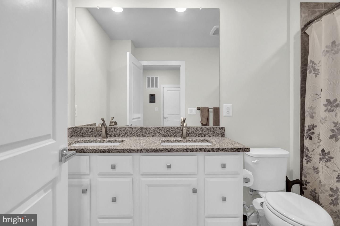 12920 SUNRISE RIDGE ALY #65, HERNDON, Virginia 20171, 3 Bedrooms Bedrooms, ,2 BathroomsBathrooms,Residential,For sale,12920 SUNRISE RIDGE ALY #65,VAFX2254398 MLS # VAFX2254398