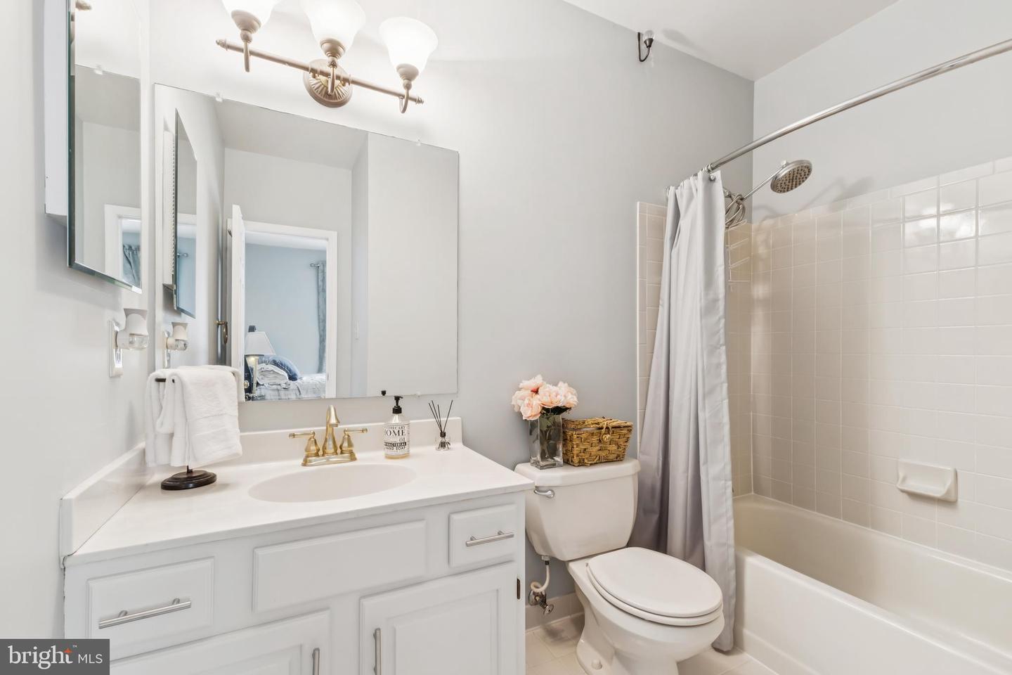 9010 WEATHERLY WAY, LORTON, Virginia 22079, 5 Bedrooms Bedrooms, ,4 BathroomsBathrooms,Residential,For sale,9010 WEATHERLY WAY,VAFX2254428 MLS # VAFX2254428