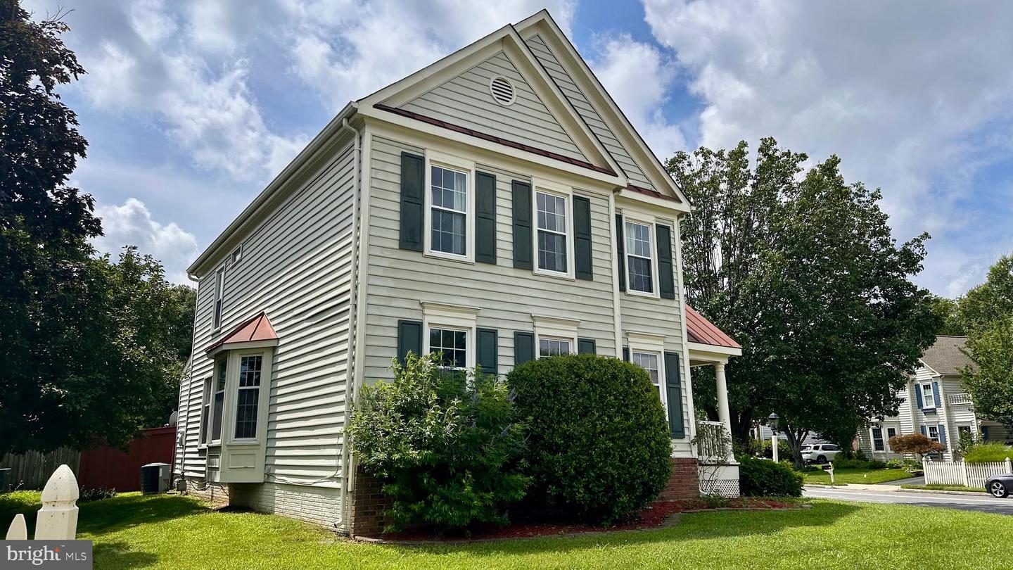 6517 SUMMERTON WAY, SPRINGFIELD, Virginia 22150, 3 Bedrooms Bedrooms, ,3 BathroomsBathrooms,Residential,For sale,6517 SUMMERTON WAY,VAFX2254460 MLS # VAFX2254460
