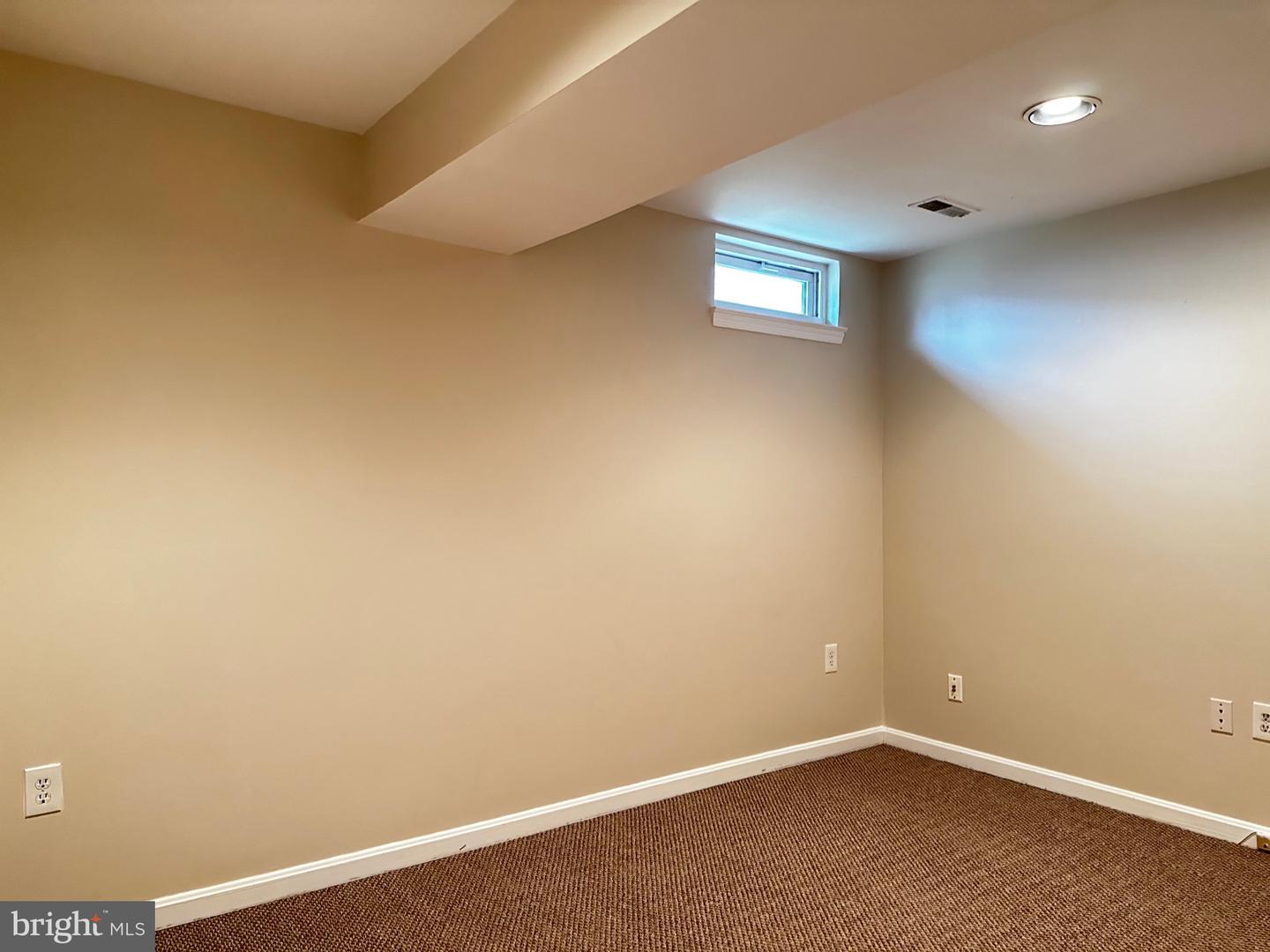 6517 SUMMERTON WAY, SPRINGFIELD, Virginia 22150, 3 Bedrooms Bedrooms, ,3 BathroomsBathrooms,Residential,For sale,6517 SUMMERTON WAY,VAFX2254460 MLS # VAFX2254460