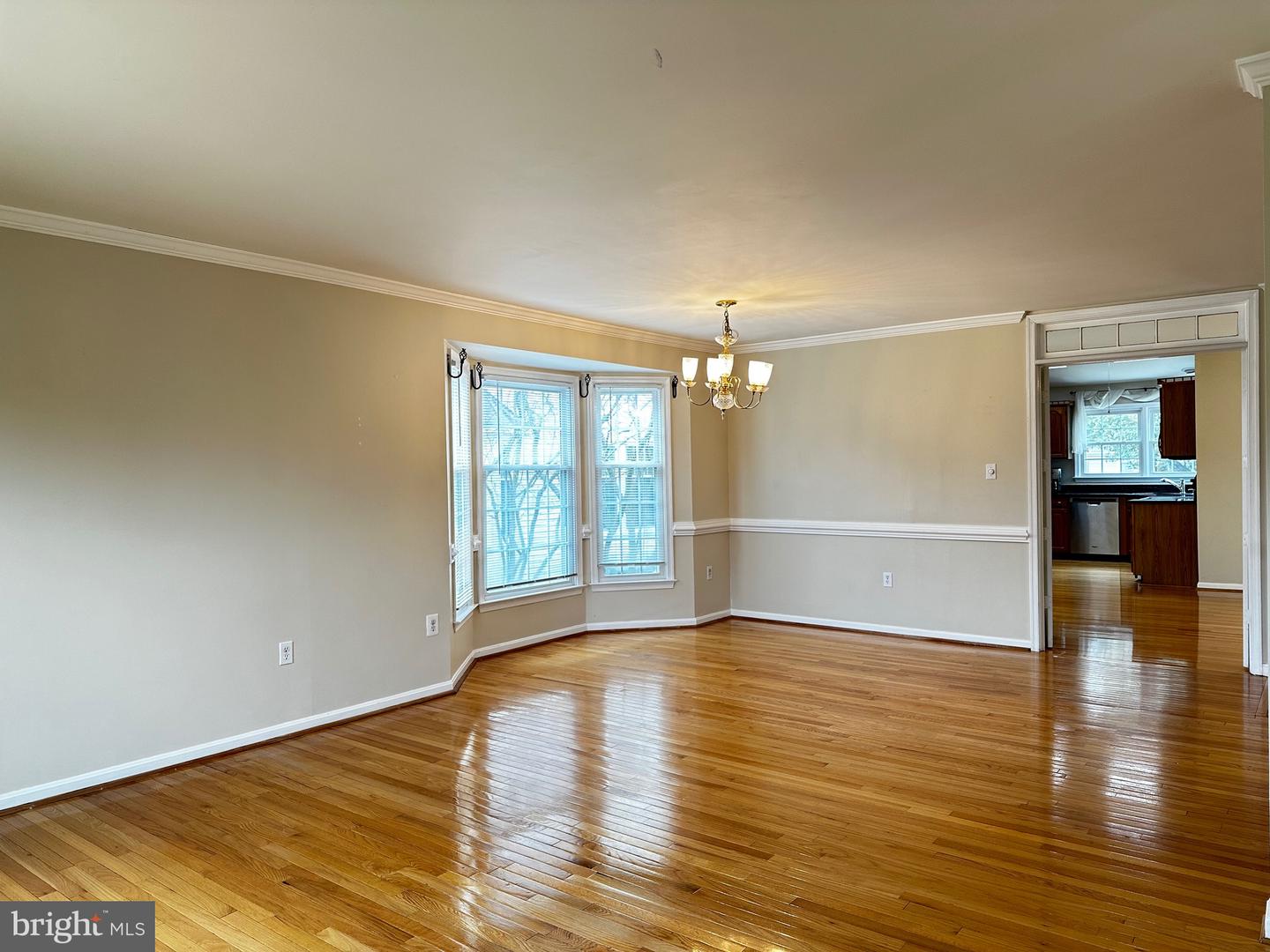 6517 SUMMERTON WAY, SPRINGFIELD, Virginia 22150, 3 Bedrooms Bedrooms, ,3 BathroomsBathrooms,Residential,For sale,6517 SUMMERTON WAY,VAFX2254460 MLS # VAFX2254460