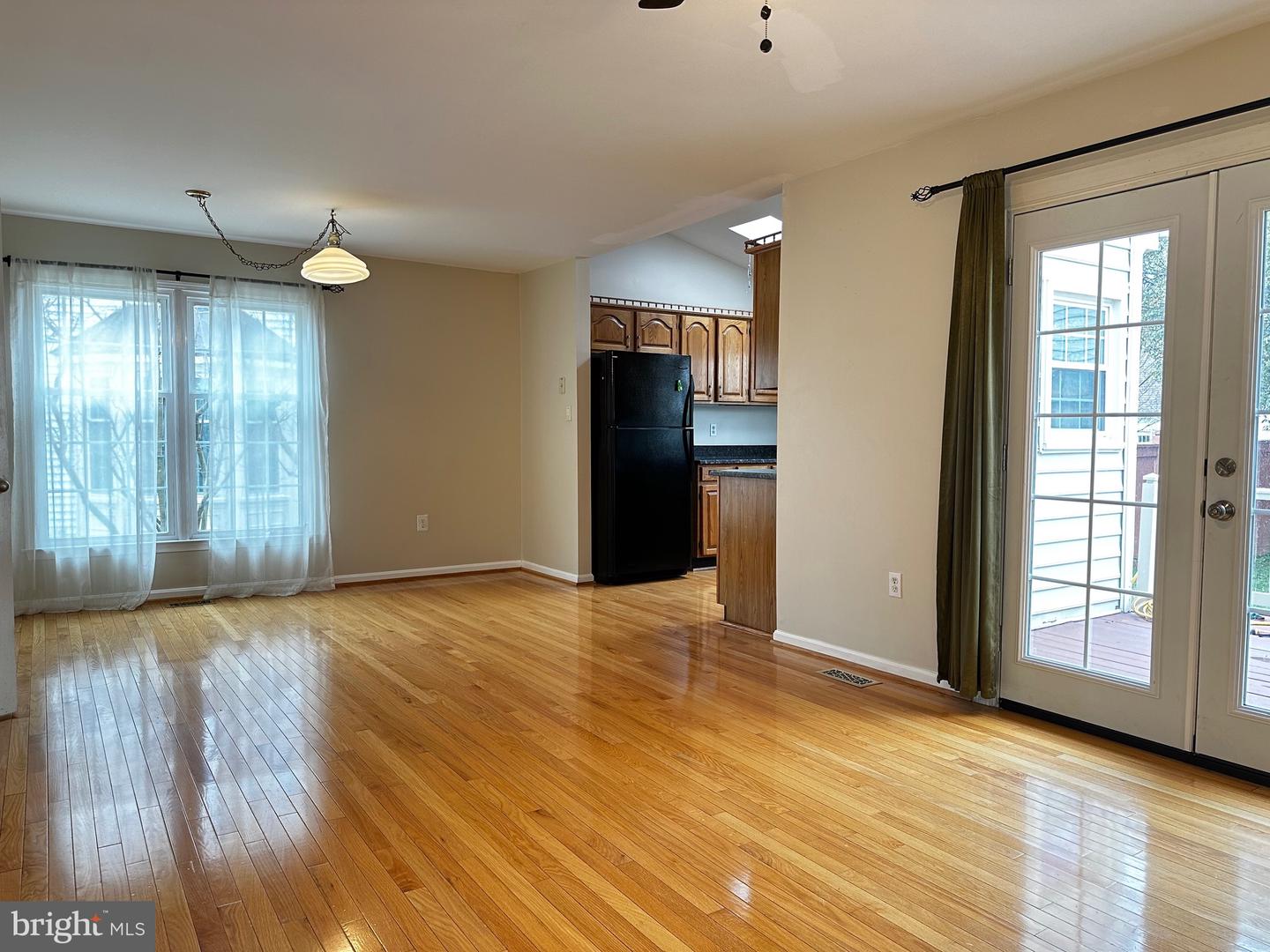 6517 SUMMERTON WAY, SPRINGFIELD, Virginia 22150, 3 Bedrooms Bedrooms, ,3 BathroomsBathrooms,Residential,For sale,6517 SUMMERTON WAY,VAFX2254460 MLS # VAFX2254460