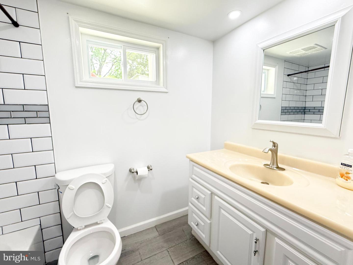 14601 BROOK DR, WOODBRIDGE, Virginia 22193, 3 Bedrooms Bedrooms, ,1 BathroomBathrooms,Residential,For sale,14601 BROOK DR,VAPW2098818 MLS # VAPW2098818