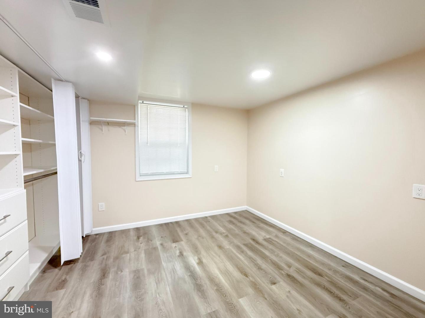 14601 BROOK DR, WOODBRIDGE, Virginia 22193, 3 Bedrooms Bedrooms, ,1 BathroomBathrooms,Residential,For sale,14601 BROOK DR,VAPW2098818 MLS # VAPW2098818