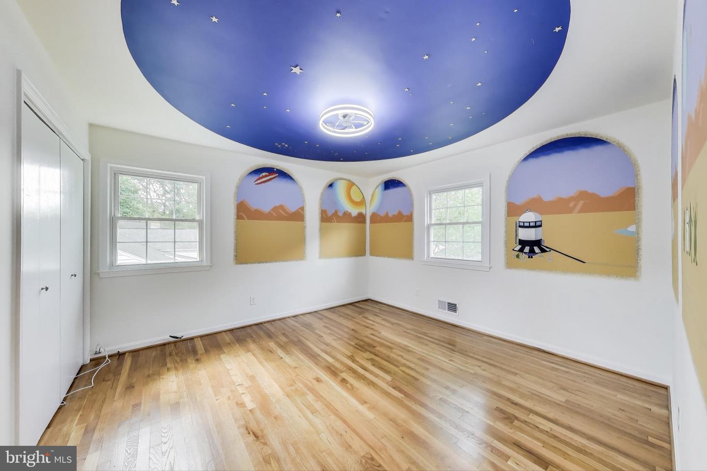 8215 BRIAR CREEK DR, ANNANDALE, Virginia 22003, 4 Bedrooms Bedrooms, 13 Rooms Rooms,2 BathroomsBathrooms,Residential,For sale,8215 BRIAR CREEK DR,VAFX2254538 MLS # VAFX2254538