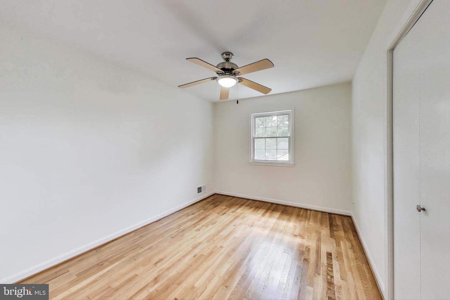 8215 BRIAR CREEK DR, ANNANDALE, Virginia 22003, 4 Bedrooms Bedrooms, 13 Rooms Rooms,2 BathroomsBathrooms,Residential,For sale,8215 BRIAR CREEK DR,VAFX2254538 MLS # VAFX2254538