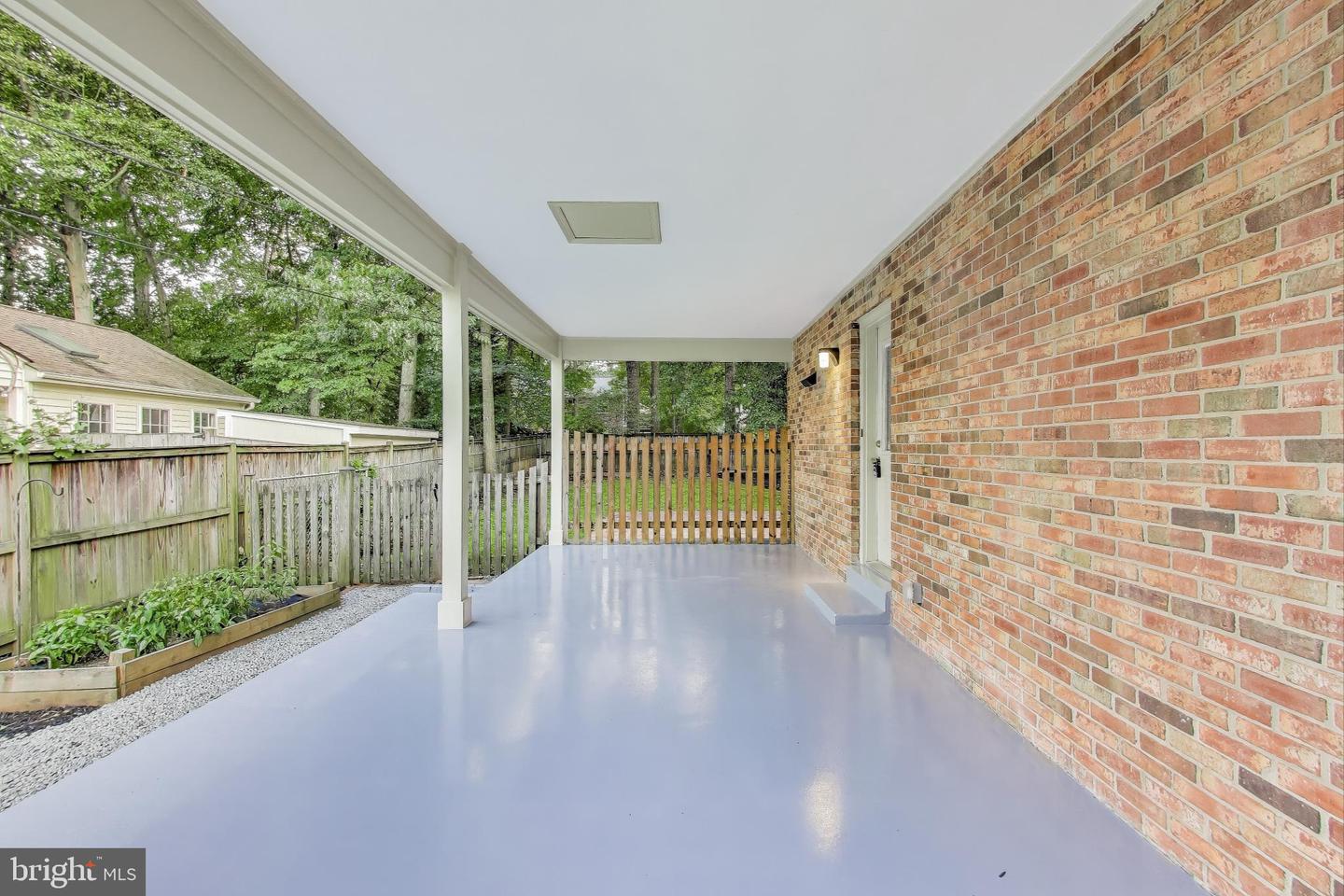 8215 BRIAR CREEK DR, ANNANDALE, Virginia 22003, 4 Bedrooms Bedrooms, 13 Rooms Rooms,2 BathroomsBathrooms,Residential,For sale,8215 BRIAR CREEK DR,VAFX2254538 MLS # VAFX2254538