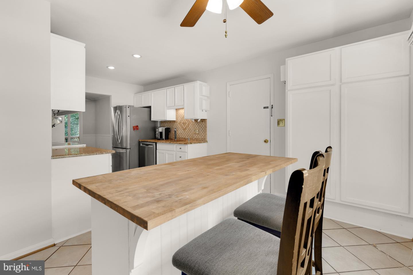 8006 ROCKWOOD CT, SPRINGFIELD, Virginia 22153, 5 Bedrooms Bedrooms, ,3 BathroomsBathrooms,Residential,For sale,8006 ROCKWOOD CT,VAFX2254660 MLS # VAFX2254660