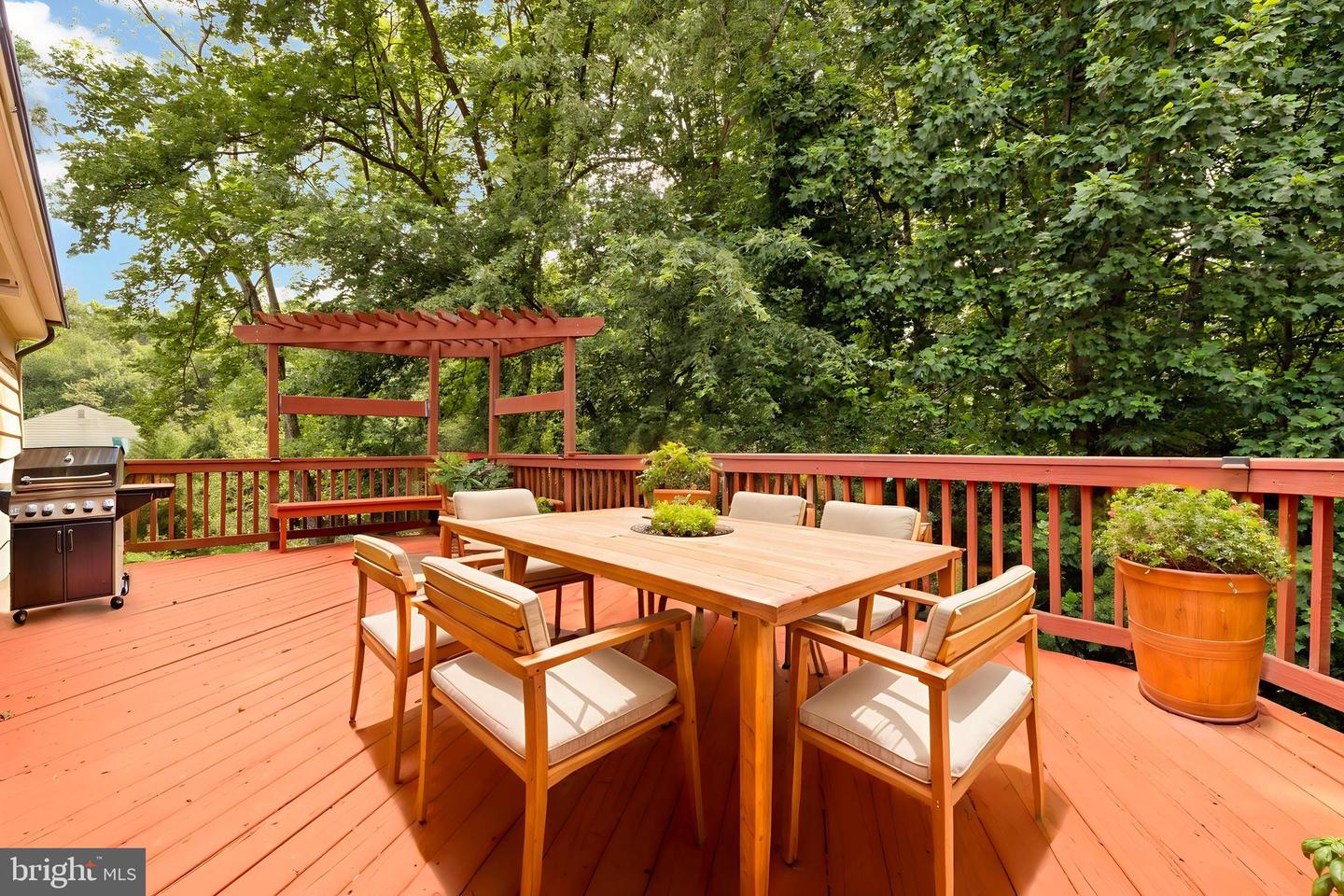 8006 ROCKWOOD CT, SPRINGFIELD, Virginia 22153, 5 Bedrooms Bedrooms, ,3 BathroomsBathrooms,Residential,For sale,8006 ROCKWOOD CT,VAFX2254660 MLS # VAFX2254660