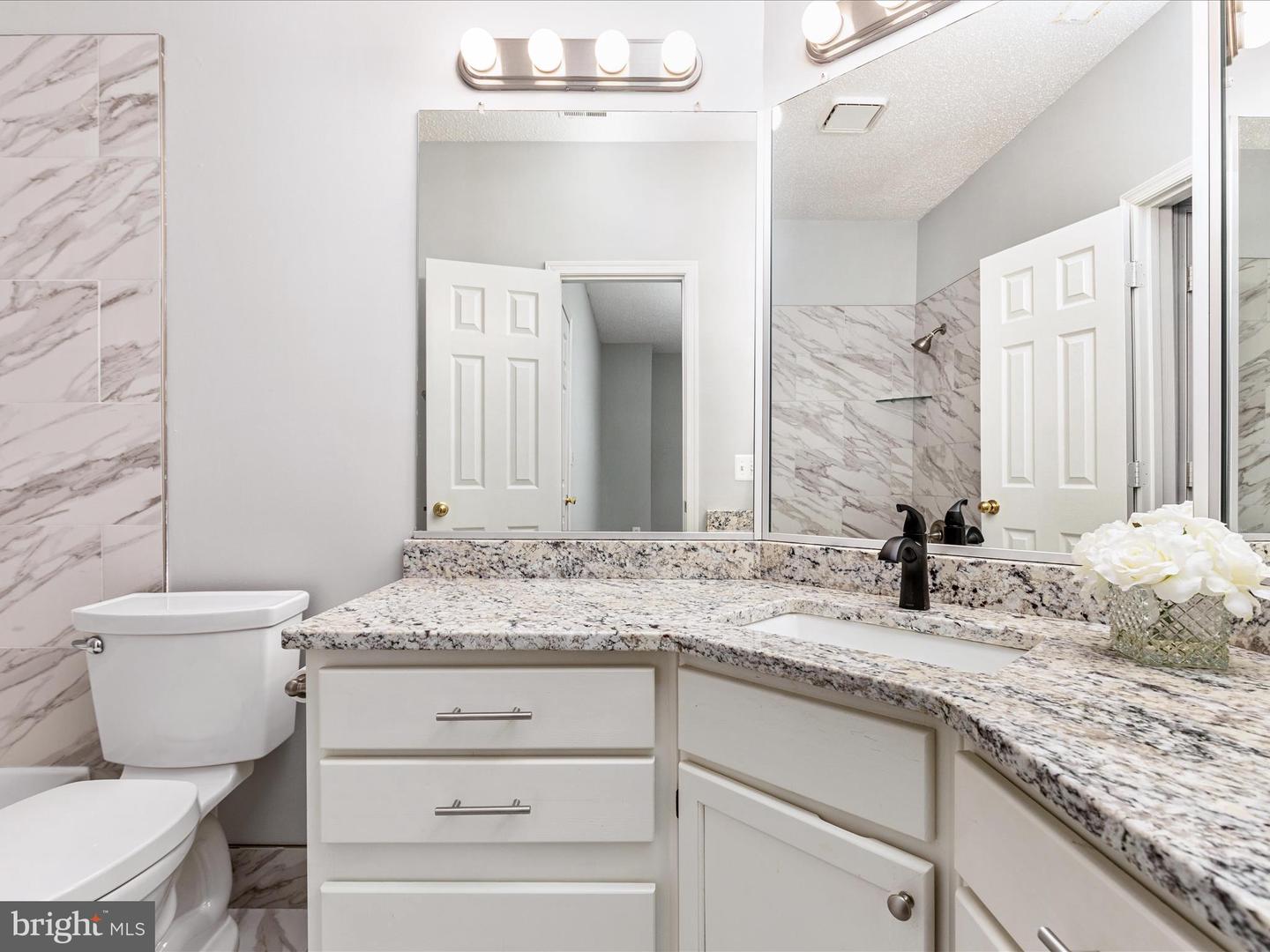 14309 CLIMBING ROSE WAY #204, CENTREVILLE, Virginia 20121, 2 Bedrooms Bedrooms, ,2 BathroomsBathrooms,Residential,For sale,14309 CLIMBING ROSE WAY #204,VAFX2254696 MLS # VAFX2254696