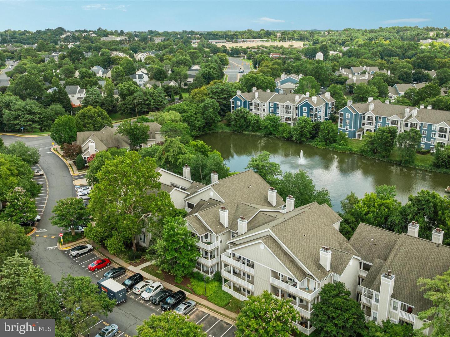 14309 CLIMBING ROSE WAY #204, CENTREVILLE, Virginia 20121, 2 Bedrooms Bedrooms, ,2 BathroomsBathrooms,Residential,For sale,14309 CLIMBING ROSE WAY #204,VAFX2254696 MLS # VAFX2254696