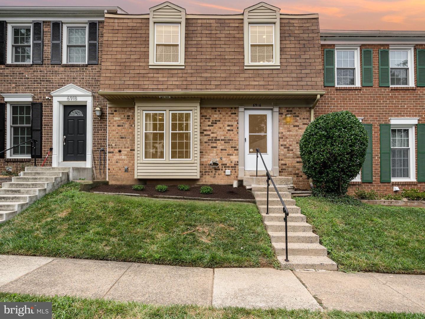 6916 LAFAYETTE PARK DR, ANNANDALE, Virginia 22003, 3 Bedrooms Bedrooms, ,3 BathroomsBathrooms,Residential,For sale,6916 LAFAYETTE PARK DR,VAFX2254768 MLS # VAFX2254768