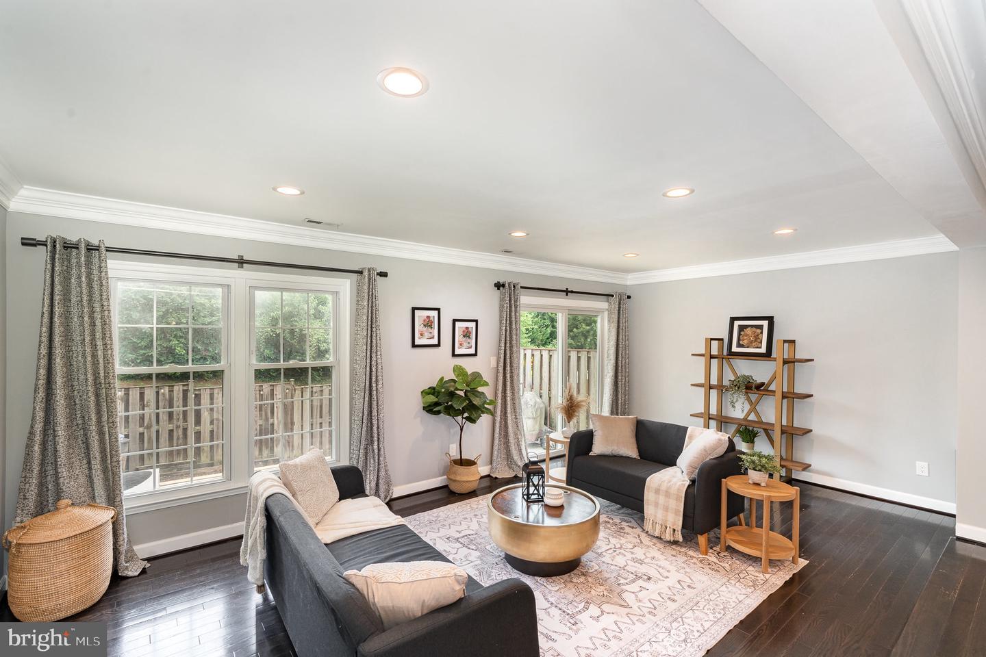 6916 LAFAYETTE PARK DR, ANNANDALE, Virginia 22003, 3 Bedrooms Bedrooms, ,3 BathroomsBathrooms,Residential,For sale,6916 LAFAYETTE PARK DR,VAFX2254768 MLS # VAFX2254768