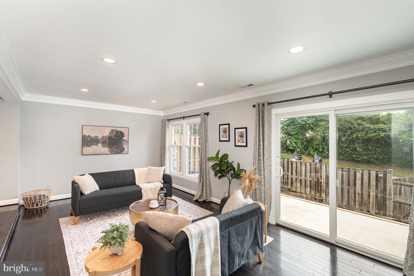 6916 LAFAYETTE PARK DR, ANNANDALE, Virginia 22003, 3 Bedrooms Bedrooms, ,3 BathroomsBathrooms,Residential,For sale,6916 LAFAYETTE PARK DR,VAFX2254768 MLS # VAFX2254768