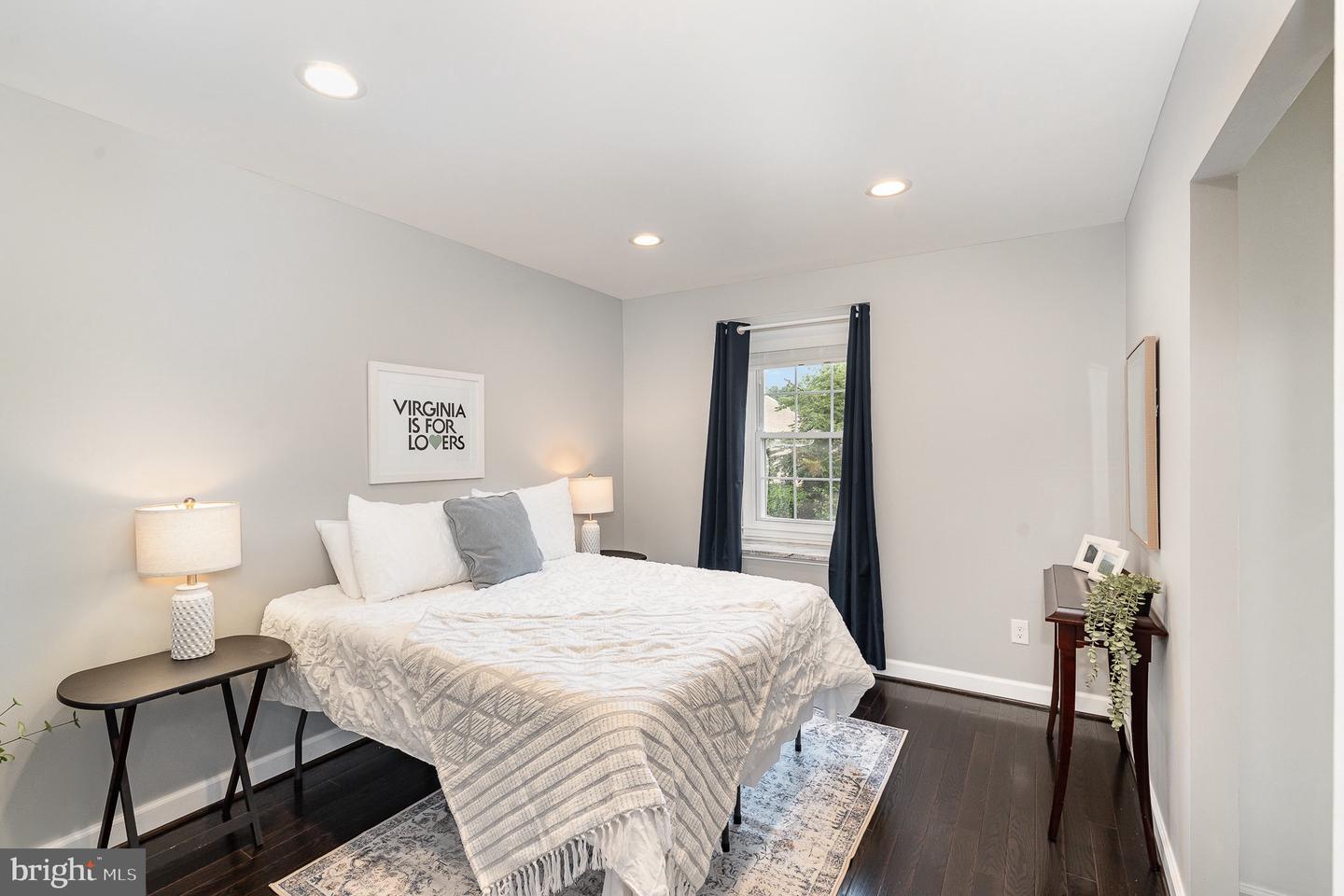 6916 LAFAYETTE PARK DR, ANNANDALE, Virginia 22003, 3 Bedrooms Bedrooms, ,3 BathroomsBathrooms,Residential,For sale,6916 LAFAYETTE PARK DR,VAFX2254768 MLS # VAFX2254768