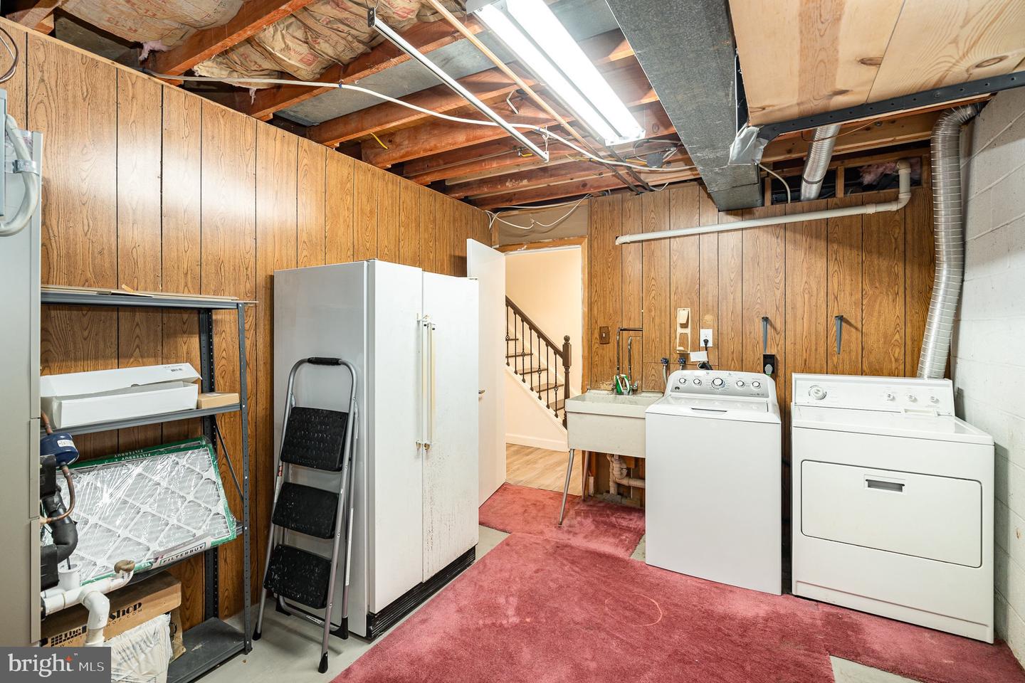 6916 LAFAYETTE PARK DR, ANNANDALE, Virginia 22003, 3 Bedrooms Bedrooms, ,3 BathroomsBathrooms,Residential,For sale,6916 LAFAYETTE PARK DR,VAFX2254768 MLS # VAFX2254768