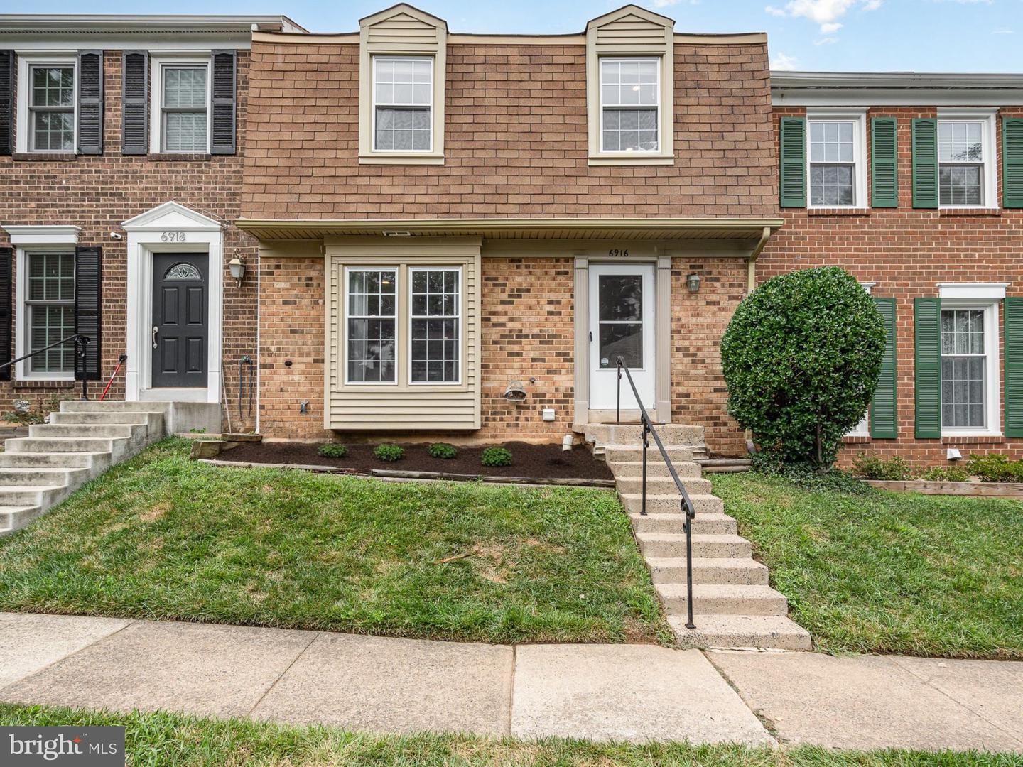 6916 LAFAYETTE PARK DR, ANNANDALE, Virginia 22003, 3 Bedrooms Bedrooms, ,3 BathroomsBathrooms,Residential,For sale,6916 LAFAYETTE PARK DR,VAFX2254768 MLS # VAFX2254768