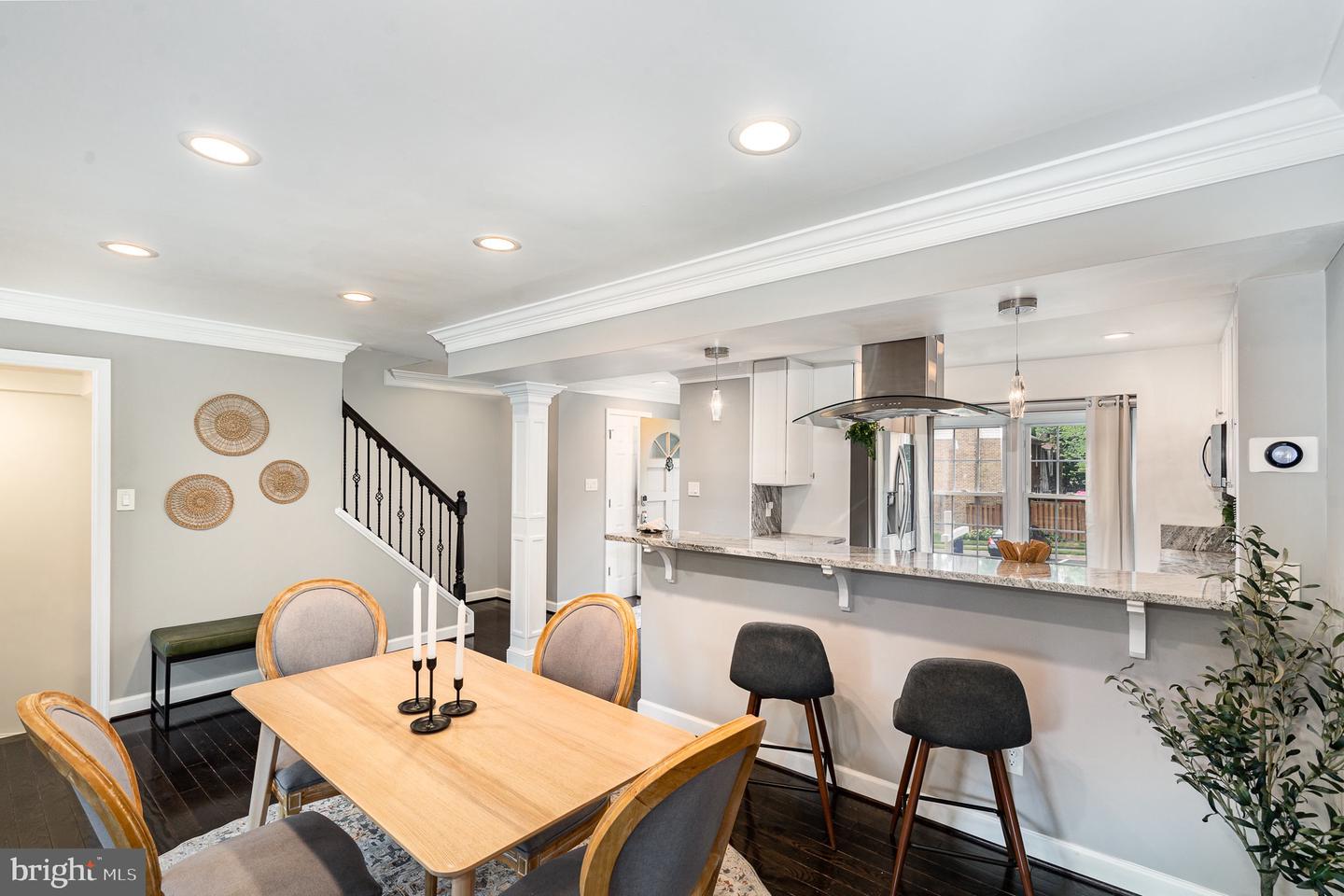 6916 LAFAYETTE PARK DR, ANNANDALE, Virginia 22003, 3 Bedrooms Bedrooms, ,3 BathroomsBathrooms,Residential,For sale,6916 LAFAYETTE PARK DR,VAFX2254768 MLS # VAFX2254768