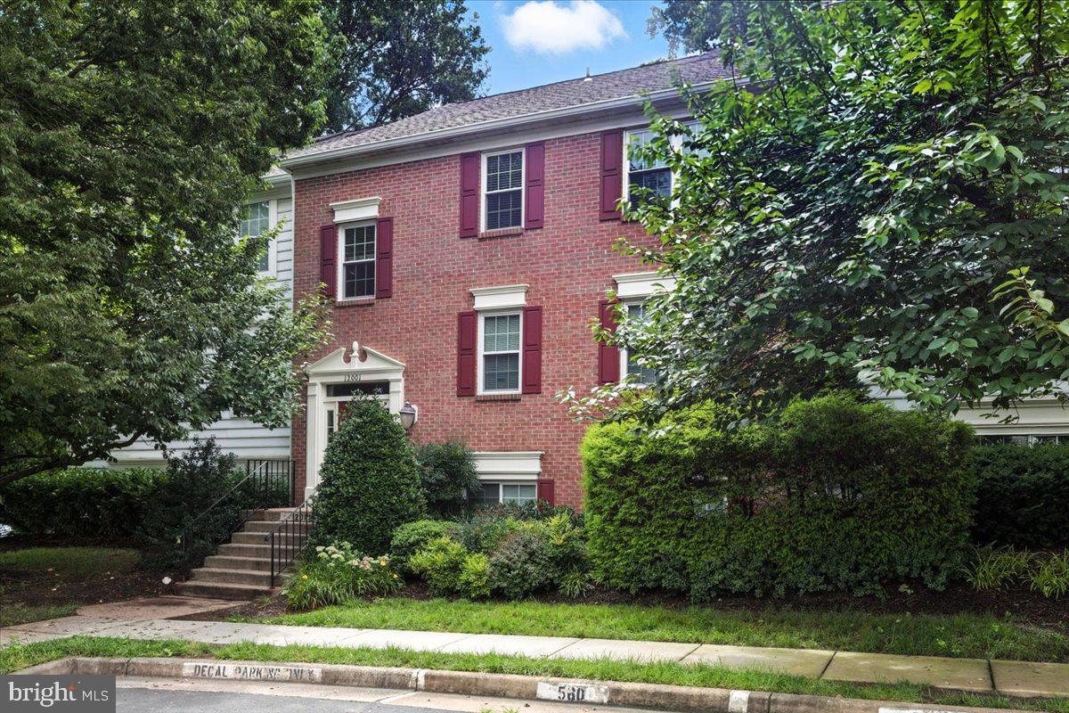 12001 GOLF RIDGE CT #302, FAIRFAX, Virginia 22033, 2 Bedrooms Bedrooms, ,2 BathroomsBathrooms,Residential,For sale,12001 GOLF RIDGE CT #302,VAFX2254772 MLS # VAFX2254772