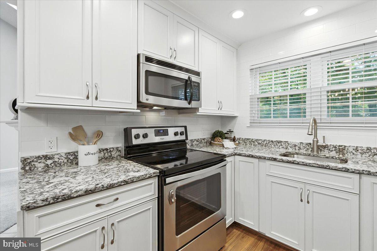 12001 GOLF RIDGE CT #302, FAIRFAX, Virginia 22033, 2 Bedrooms Bedrooms, ,2 BathroomsBathrooms,Residential,For sale,12001 GOLF RIDGE CT #302,VAFX2254772 MLS # VAFX2254772