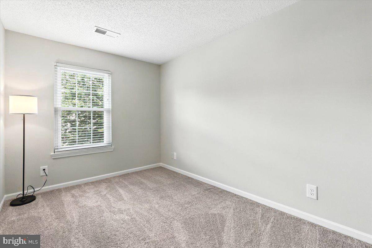 12001 GOLF RIDGE CT #302, FAIRFAX, Virginia 22033, 2 Bedrooms Bedrooms, ,2 BathroomsBathrooms,Residential,For sale,12001 GOLF RIDGE CT #302,VAFX2254772 MLS # VAFX2254772