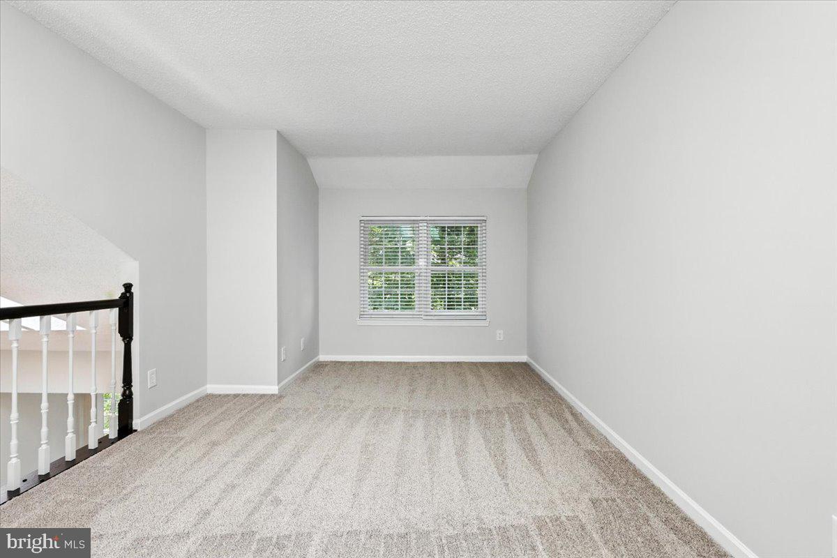 12001 GOLF RIDGE CT #302, FAIRFAX, Virginia 22033, 2 Bedrooms Bedrooms, ,2 BathroomsBathrooms,Residential,For sale,12001 GOLF RIDGE CT #302,VAFX2254772 MLS # VAFX2254772