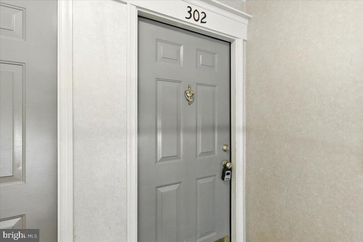 12001 GOLF RIDGE CT #302, FAIRFAX, Virginia 22033, 2 Bedrooms Bedrooms, ,2 BathroomsBathrooms,Residential,For sale,12001 GOLF RIDGE CT #302,VAFX2254772 MLS # VAFX2254772