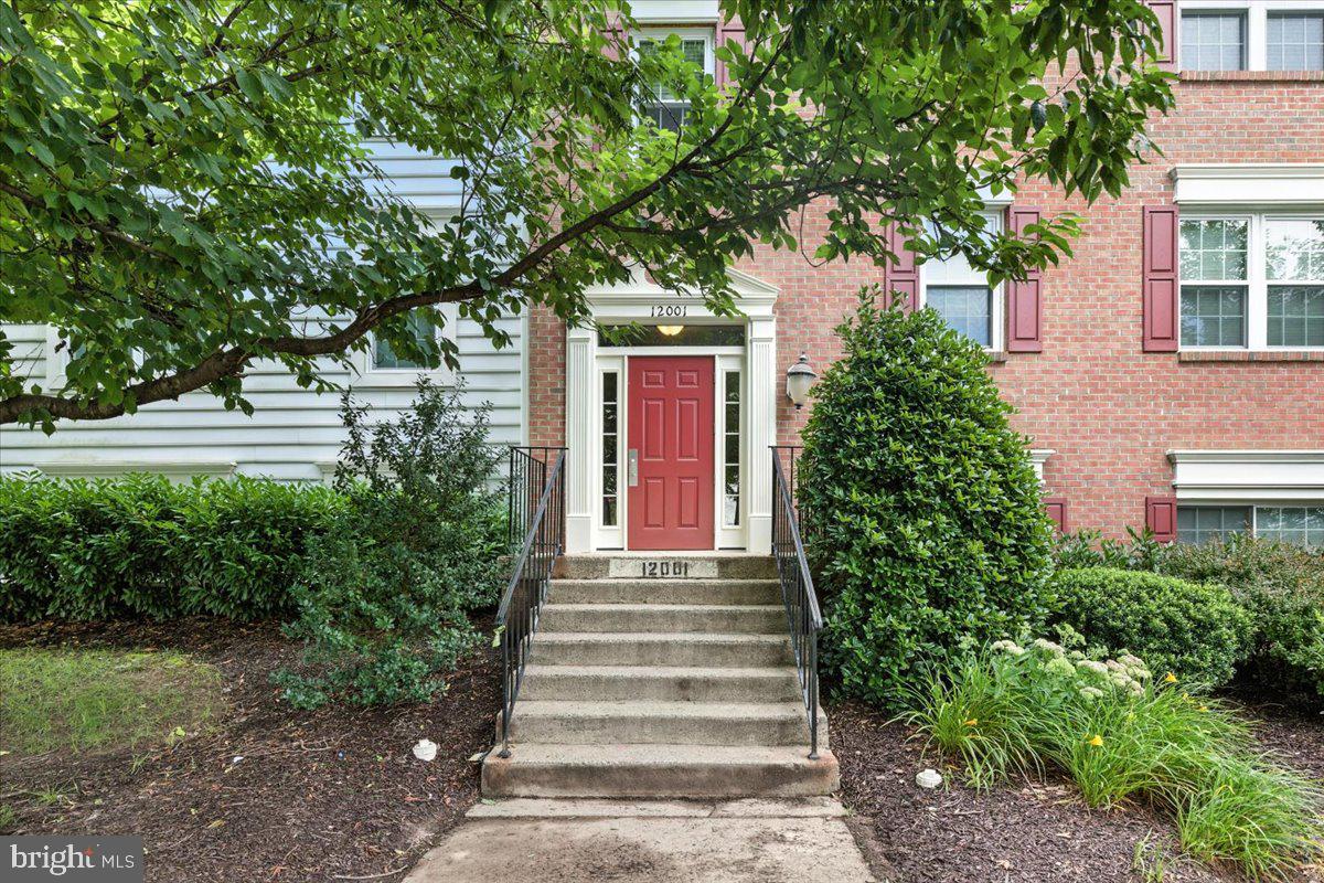 12001 GOLF RIDGE CT #302, FAIRFAX, Virginia 22033, 2 Bedrooms Bedrooms, ,2 BathroomsBathrooms,Residential,For sale,12001 GOLF RIDGE CT #302,VAFX2254772 MLS # VAFX2254772