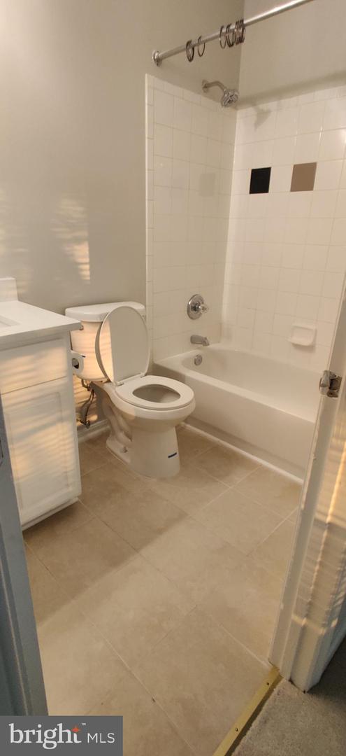21787 FINDON CT, ASHBURN, Virginia 20147, 2 Bedrooms Bedrooms, ,2 BathroomsBathrooms,Residential,For sale,21787 FINDON CT,VALO2101808 MLS # VALO2101808