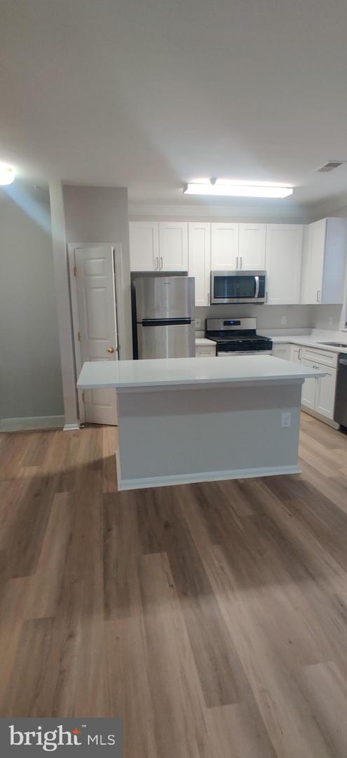 21787 FINDON CT, ASHBURN, Virginia 20147, 2 Bedrooms Bedrooms, ,2 BathroomsBathrooms,Residential,For sale,21787 FINDON CT,VALO2101808 MLS # VALO2101808